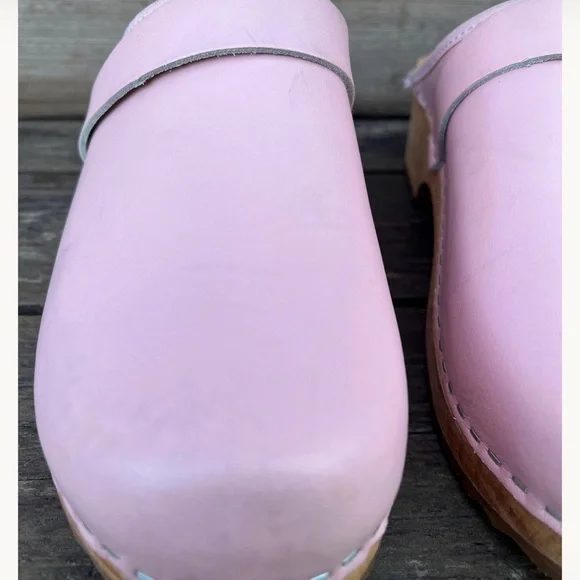 Cute Pink Leather Clogs - Picture 4 of 7